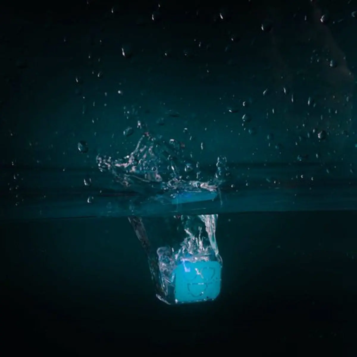 קוביות זוהרות באמבטיה - כחול