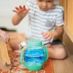 צנצנת מחליפה צבעים במים - ירוק